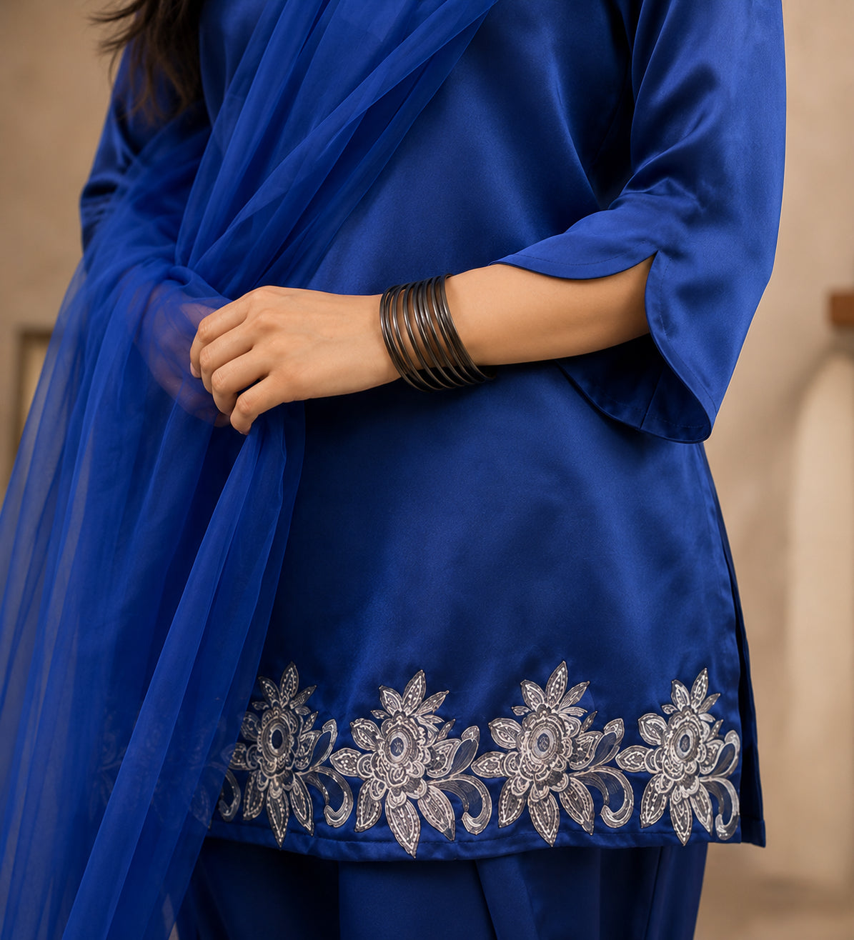 Neel Saaz suit set